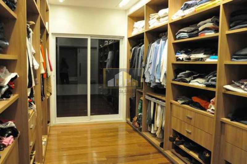 Conheça 54e450c7-2595-4c0d-9136-e27531 do imóvel - Casa em Condominio Condomínio Mansões , Rua Embaixador Bolitreau Fragoso,Barra da Tijuca,Rio de Janeiro,RJ Para Venda e Aluguel,5 Quartos,600m² - LPCN50027 - 13 54e450c7-2595-4c0d-9136-e27531 - Casa em Condominio Condomínio Mansões , Rua Embaixador Bolitreau Fragoso,Barra da Tijuca,Rio de Janeiro,RJ Para Venda e Aluguel,5 Quartos,600m² - LPCN50027 - 13