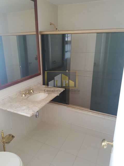 Conheça PHOTO-2019-08-05-15-35-59 do imóvel - Casa Para Alugar no Condomínio RESIDENCIAL SANTA MONICA - Barra da Tijuca - Rio de Janeiro - RJ - LPCN40032 - 8 PHOTO-2019-08-05-15-35-59 - Casa Para Alugar no Condomínio RESIDENCIAL SANTA MONICA - Barra da Tijuca - Rio de Janeiro - RJ - LPCN40032 - 8