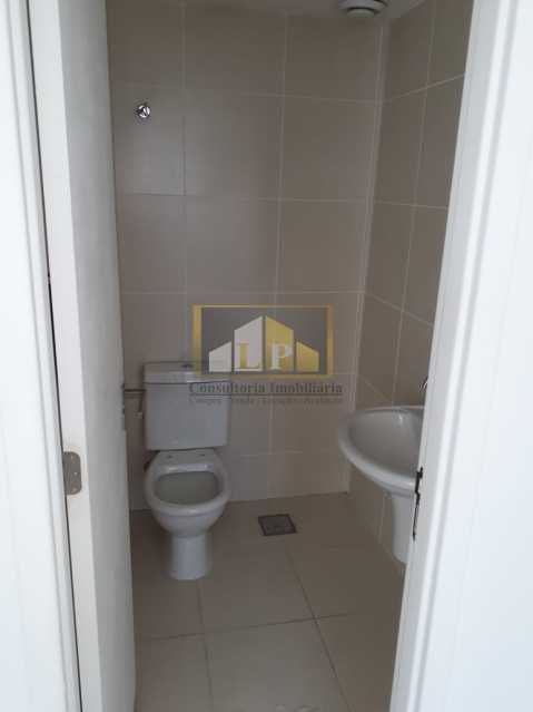 Conheça PHOTO-2019-08-22-10-38-40_1 do imóvel - Sala Comercial Para Alugar no Condomínio ONE WORLD OFFICES - Jacarepaguá - Rio de Janeiro - RJ - LPSL00083 - 4 PHOTO-2019-08-22-10-38-40_1 - Sala Comercial Para Alugar no Condomínio ONE WORLD OFFICES - Jacarepaguá - Rio de Janeiro - RJ - LPSL00083 - 4