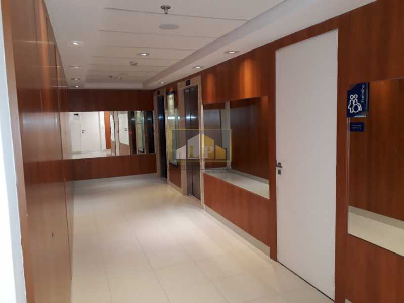 Conheça PHOTO-2019-08-22-10-38-41_2 do imóvel - Sala Comercial Para Alugar no Condomínio ONE WORLD OFFICES - Jacarepaguá - Rio de Janeiro - RJ - LPSL00083 - 8 PHOTO-2019-08-22-10-38-41_2 - Sala Comercial Para Alugar no Condomínio ONE WORLD OFFICES - Jacarepaguá - Rio de Janeiro - RJ - LPSL00083 - 8
