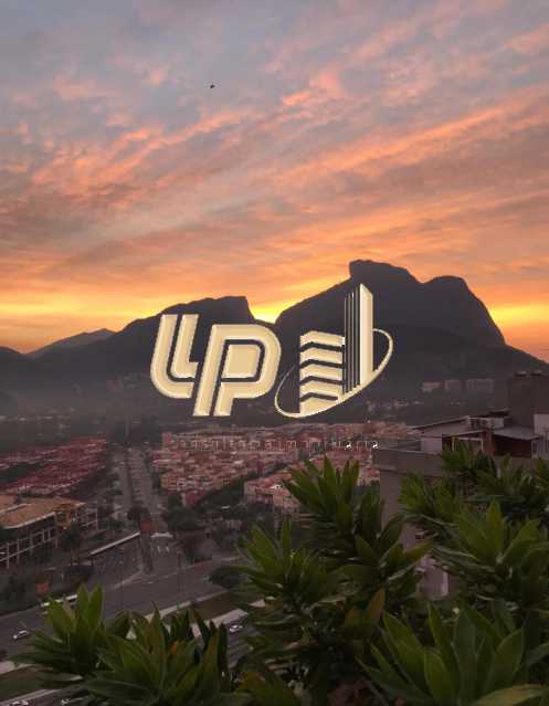 Conheça PHOTO-2019-10-10-11-19-40_1 do imóvel - Cobertura Condomínio ABM, Rua Jornalista Henrique Cordeiro,Barra da Tijuca, Rio de Janeiro, RJ À Venda, 4 Quartos, 200m² - LPCO40032 - 5 PHOTO-2019-10-10-11-19-40_1 - Cobertura Condomínio ABM, Rua Jornalista Henrique Cordeiro,Barra da Tijuca, Rio de Janeiro, RJ À Venda, 4 Quartos, 200m² - LPCO40032 - 5