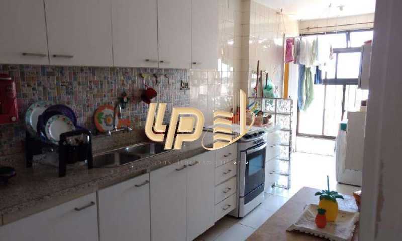 Conheça PHOTO-2019-10-31-12-22-06_1 do imóvel - Apartamento Condomínio PARQUE DAS ROSAS, Avenida Marechal Henrique Lott,Barra da Tijuca, Rio de Janeiro, RJ À Venda, 2 Quartos, 95m² - LPAP20937 - 7 PHOTO-2019-10-31-12-22-06_1 - Apartamento Condomínio PARQUE DAS ROSAS, Avenida Marechal Henrique Lott,Barra da Tijuca, Rio de Janeiro, RJ À Venda, 2 Quartos, 95m² - LPAP20937 - 7