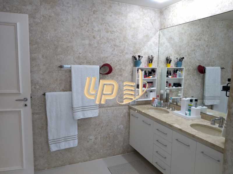 Conheça Banheiro suíte master do imóvel - Casa em Condominio À Venda - Itanhangá - Rio de Janeiro - RJ - LPCN40039 - 7 Banheiro suíte master - Casa em Condominio À Venda - Itanhangá - Rio de Janeiro - RJ - LPCN40039 - 7