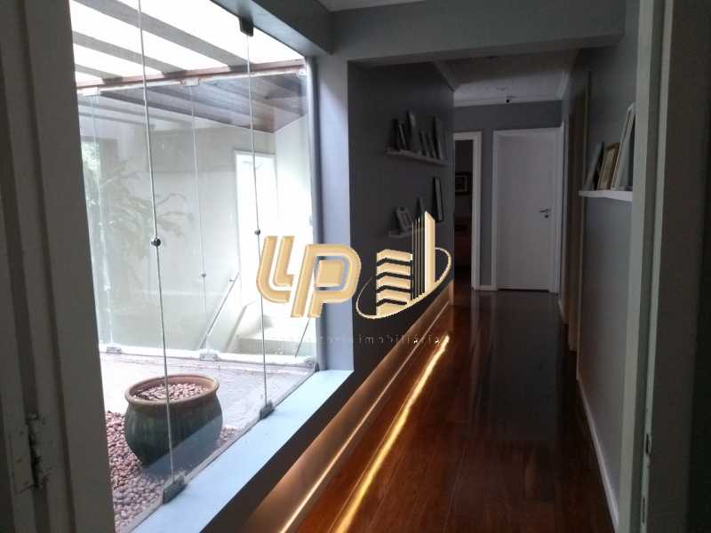 Conheça Corredor do imóvel - Casa em Condominio À Venda - Itanhangá - Rio de Janeiro - RJ - LPCN40039 - 8 Corredor - Casa em Condominio À Venda - Itanhangá - Rio de Janeiro - RJ - LPCN40039 - 8