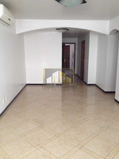 Conheça PHOTO-2019-05-06-15-38-28_1 do imóvel - Apartamento Para Alugar no Condomínio JARDIM OCEANICO - Barra da Tijuca - Rio de Janeiro - RJ - LPAP20242 - 17 PHOTO-2019-05-06-15-38-28_1 - Apartamento Para Alugar no Condomínio JARDIM OCEANICO - Barra da Tijuca - Rio de Janeiro - RJ - LPAP20242 - 17