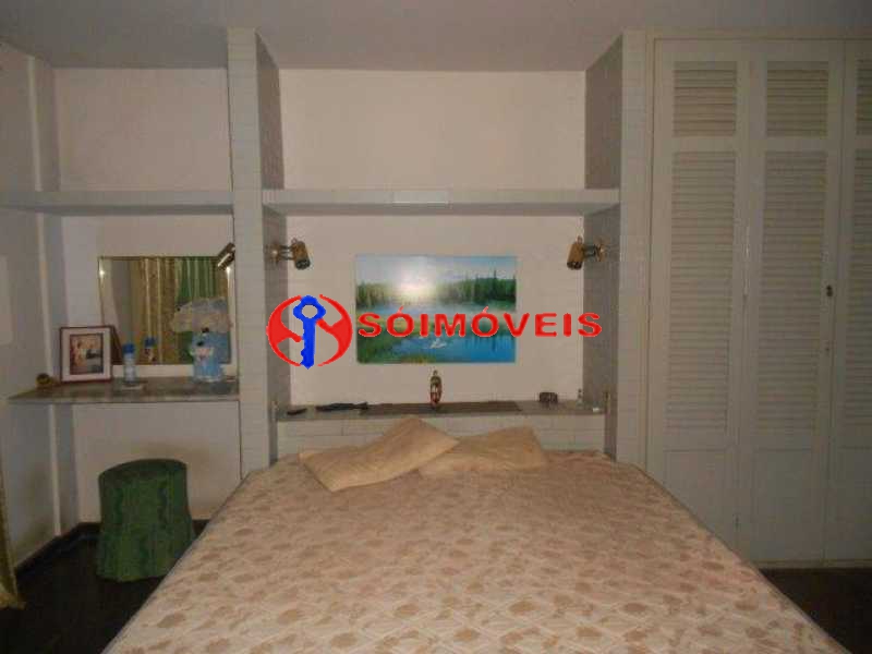 Conheça 6136 34 do imóvel - Petrópolis, linda casa com vista para o verde, 15 minutos do Centro. Salão, varandas, 5 quartos, piscina, churrasqueira, sauna. Aceita permuta por apartamento na Urca. - LBCA50034 - 15 6136 34 - Petrópolis, linda casa com vista para o verde, 15 minutos do Centro. Salão, varandas, 5 quartos, piscina, churrasqueira, sauna. Aceita permuta por apartamento na Urca. - LBCA50034 - 15