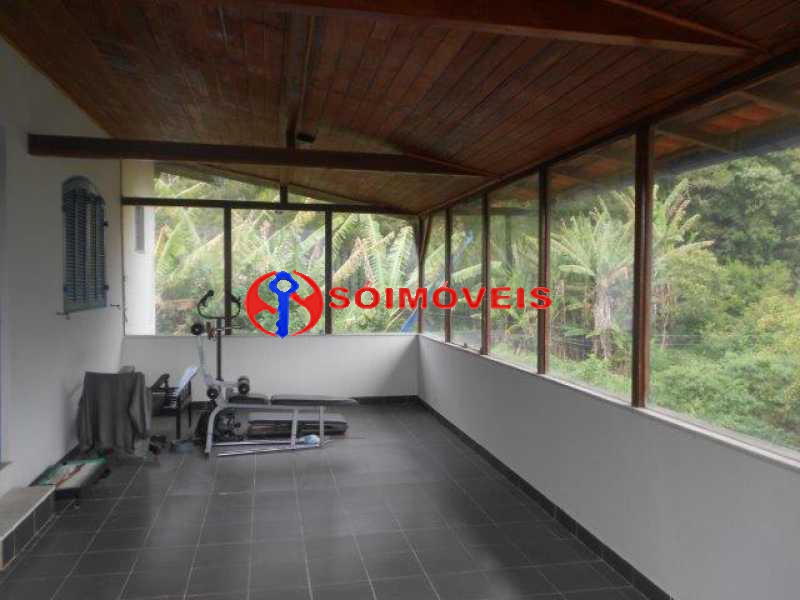 Conheça 6136 43 do imóvel - Petrópolis, linda casa com vista para o verde, 15 minutos do Centro. Salão, varandas, 5 quartos, piscina, churrasqueira, sauna. Aceita permuta por apartamento na Urca. - LBCA50034 - 19 6136 43 - Petrópolis, linda casa com vista para o verde, 15 minutos do Centro. Salão, varandas, 5 quartos, piscina, churrasqueira, sauna. Aceita permuta por apartamento na Urca. - LBCA50034 - 19