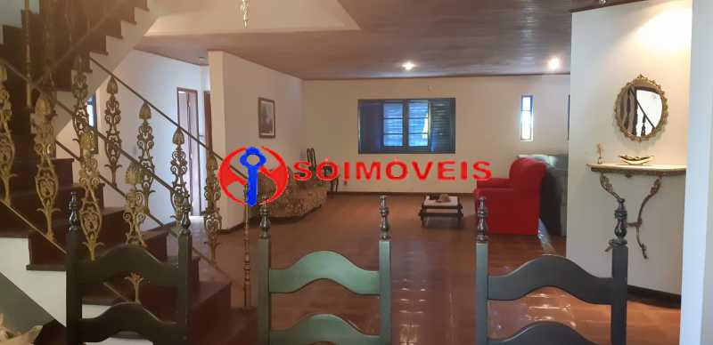 Conheça 20190522_110953 do imóvel - Petrópolis, linda casa com vista para o verde, 15 minutos do Centro. Salão, varandas, 5 quartos, piscina, churrasqueira, sauna. Aceita permuta por apartamento na Urca. - LBCA50034 - 10 20190522_110953 - Petrópolis, linda casa com vista para o verde, 15 minutos do Centro. Salão, varandas, 5 quartos, piscina, churrasqueira, sauna. Aceita permuta por apartamento na Urca. - LBCA50034 - 10