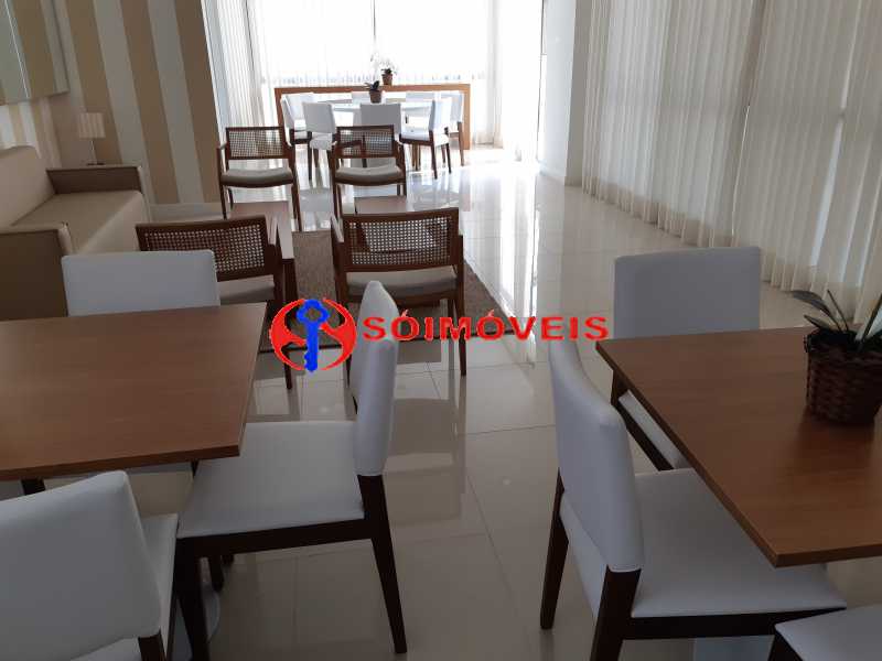 Conheça 20180913_095527 do imóvel - Cobertura Linear em Botafogo, prédio novo, 3 suítes, varandão em U, churrasqueira e piscina, vista verde e Cristo, 232m², 2 vagas na escritura. Total infra. - LBCO30306 - 21 20180913_095527 - Cobertura Linear em Botafogo, prédio novo, 3 suítes, varandão em U, churrasqueira e piscina, vista verde e Cristo, 232m², 2 vagas na escritura. Total infra. - LBCO30306 - 21