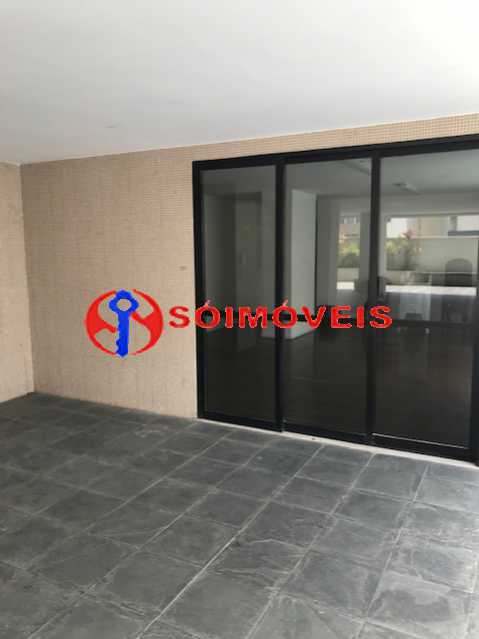 Conheça 19 do imóvel - BOM APARTAMENTO NA TIJUCA COM 72 M², 2 QUARTOS, DEPENDÊNCIAS COMPLETAS E VAGA ESCRITURADA. - LBAP22990 - 19 19 - 19
