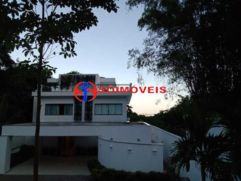 Conheça AI 32 do imóvel - No Itanhangá magnífica casa triplex com uma infra estrutura sensacional. - LBCN50028 - 28 AI 32 - No Itanhangá magnífica casa triplex com uma infra estrutura sensacional. - LBCN50028 - 28