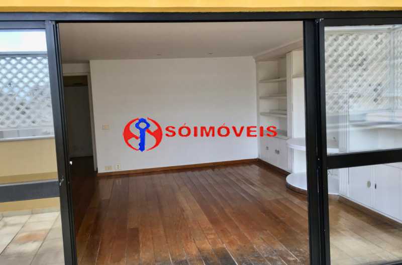 Conheça 4 do imóvel - ESPETACULAR COBERTURA DUPLEX NO LEBLON COM 249 M², 3 QUARTOS SENDO 2 SUÍTES, LAVABO, DEPENDÊNCIAS E 2 VAGAS ESCRITURADAS. - LBCO30382 - 5 4 - ESPETACULAR COBERTURA DUPLEX NO LEBLON COM 249 M², 3 QUARTOS SENDO 2 SUÍTES, LAVABO, DEPENDÊNCIAS E 2 VAGAS ESCRITURADAS. - LBCO30382 - 5
