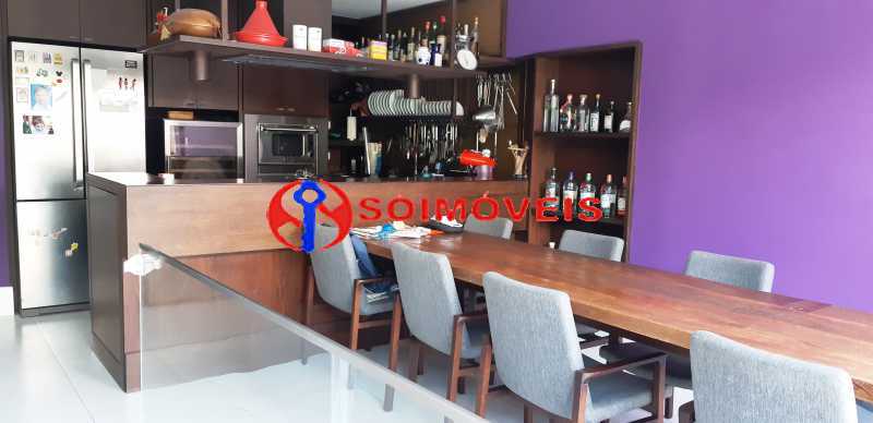 Conheça 20200916_132400 do imóvel - Leblon, Linda cobertura duplex com terraço gourmet. A poucos metros da Praia e todo comércio do Bairro. - LBCO20144 - 10 20200916_132400 - Leblon, Linda cobertura duplex com terraço gourmet. A poucos metros da Praia e todo comércio do Bairro. - LBCO20144 - 10