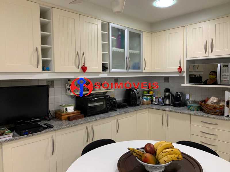 Conheça c2561401-e8e0-4bf5-8786-3b0877 do imóvel - LINDA COBERTURA DUPLEX COM VISTA PARA PEDRA DA GÁVEA E MAR... - LBCO70006 - 31 c2561401-e8e0-4bf5-8786-3b0877 - LINDA COBERTURA DUPLEX COM VISTA PARA PEDRA DA GÁVEA E MAR... - LBCO70006 - 31