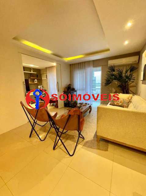 Conheça M 3 do imóvel - NA BARRA DA TIJUCA EXCELENTE APARTAMENTO REFORMADO CONTENDO 2 VARANDAS COM FECHAMENTO DE VIDRO SALA 3 QUARTOS SENDO UM COM SUÍTE E CLOSET COZINHA ÁREA DE SERVIÇO INFRA ESTRUTURA TOTAL - LBAP35378 - 4 M 3 - NA BARRA DA TIJUCA EXCELENTE APARTAMENTO REFORMADO CONTENDO 2 VARANDAS COM FECHAMENTO DE VIDRO SALA 3 QUARTOS SENDO UM COM SUÍTE E CLOSET COZINHA ÁREA DE SERVIÇO INFRA ESTRUTURA TOTAL - LBAP35378 - 4