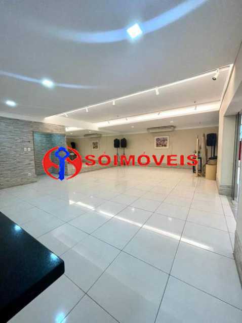 Conheça M 120 do imóvel - NA BARRA DA TIJUCA EXCELENTE APARTAMENTO REFORMADO CONTENDO 2 VARANDAS COM FECHAMENTO DE VIDRO SALA 3 QUARTOS SENDO UM COM SUÍTE E CLOSET COZINHA ÁREA DE SERVIÇO INFRA ESTRUTURA TOTAL - LBAP35378 - 21 M 120 - NA BARRA DA TIJUCA EXCELENTE APARTAMENTO REFORMADO CONTENDO 2 VARANDAS COM FECHAMENTO DE VIDRO SALA 3 QUARTOS SENDO UM COM SUÍTE E CLOSET COZINHA ÁREA DE SERVIÇO INFRA ESTRUTURA TOTAL - LBAP35378 - 21
