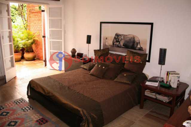 Conheça 11 do imóvel - IMPECÁVEL CASA DUPLEX NO CONDOMÍNIO SANTA HELENA NA BARRA DA TIJUCA COM 5 SUÍTES. - LBCN60001 - 12 11 - IMPECÁVEL CASA DUPLEX NO CONDOMÍNIO SANTA HELENA NA BARRA DA TIJUCA COM 5 SUÍTES. - LBCN60001 - 12