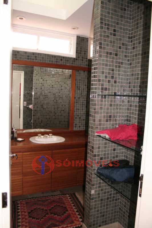 Conheça 12 do imóvel - IMPECÁVEL CASA DUPLEX NO CONDOMÍNIO SANTA HELENA NA BARRA DA TIJUCA COM 5 SUÍTES. - LBCN60001 - 13 12 - IMPECÁVEL CASA DUPLEX NO CONDOMÍNIO SANTA HELENA NA BARRA DA TIJUCA COM 5 SUÍTES. - LBCN60001 - 13