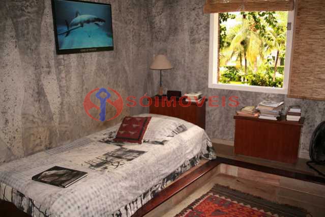 Conheça 13 do imóvel - IMPECÁVEL CASA DUPLEX NO CONDOMÍNIO SANTA HELENA NA BARRA DA TIJUCA COM 5 SUÍTES. - LBCN60001 - 14 13 - IMPECÁVEL CASA DUPLEX NO CONDOMÍNIO SANTA HELENA NA BARRA DA TIJUCA COM 5 SUÍTES. - LBCN60001 - 14