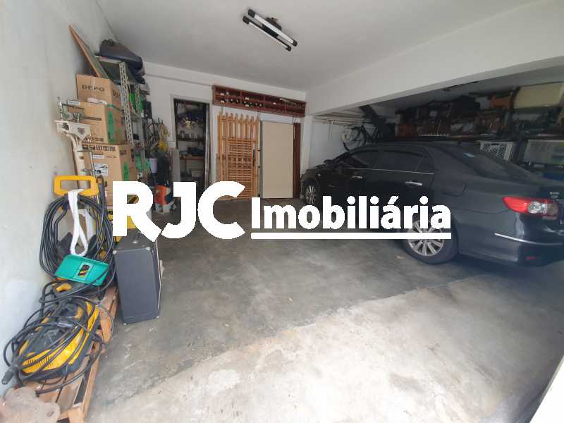 Conheça 11 garagem coberta do imóvel - Casa 5 quartos à venda Grajaú, Rio de Janeiro - R$ 1.680.000 - MBCA50078 - 28 11 garagem coberta - Casa 5 quartos à venda Grajaú, Rio de Janeiro - R$ 1.680.000 - MBCA50078 - 28