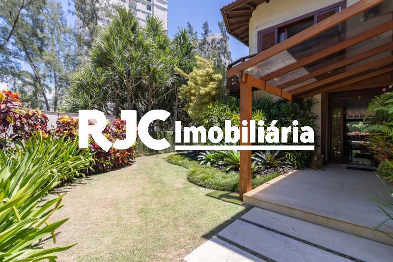 Conheça Casa no Malibu - 03 do imóvel - Casa em Condomínio 4 quartos à venda Barra da Tijuca, Rio de Janeiro - R$ 12.000.000 - MBCN40017 - 3 Casa no Malibu - 03 - Casa em Condomínio 4 quartos à venda Barra da Tijuca, Rio de Janeiro - R$ 12.000.000 - MBCN40017 - 3