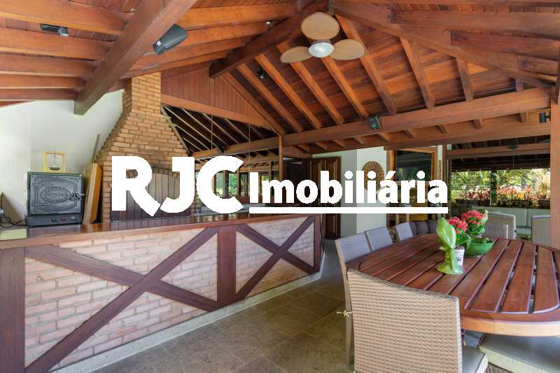 Conheça Casa no Malibu - 14 do imóvel - Casa em Condomínio 4 quartos à venda Barra da Tijuca, Rio de Janeiro - R$ 12.000.000 - MBCN40017 - 11 Casa no Malibu - 14 - Casa em Condomínio 4 quartos à venda Barra da Tijuca, Rio de Janeiro - R$ 12.000.000 - MBCN40017 - 11
