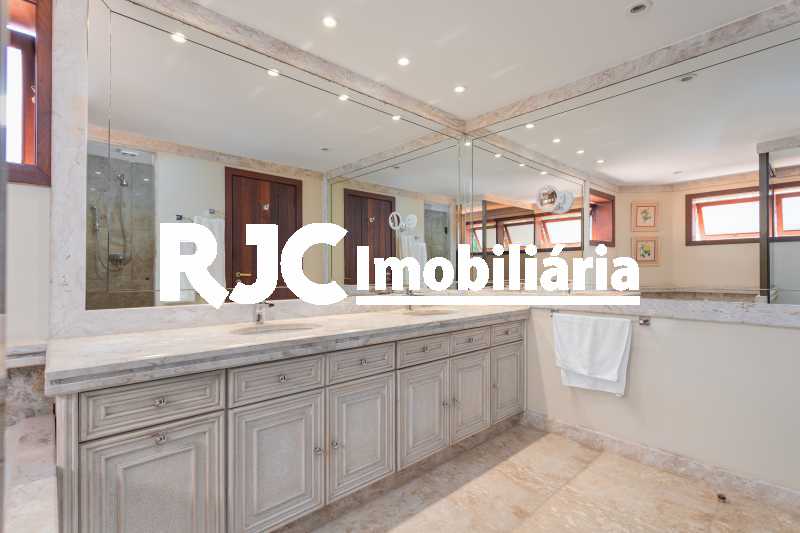 Conheça Casa no Malibu - 33 do imóvel - Casa em Condomínio 4 quartos à venda Barra da Tijuca, Rio de Janeiro - R$ 12.000.000 - MBCN40017 - 24 Casa no Malibu - 33 - Casa em Condomínio 4 quartos à venda Barra da Tijuca, Rio de Janeiro - R$ 12.000.000 - MBCN40017 - 24