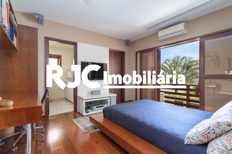 Conheça Casa no Malibu - 37 do imóvel - Casa em Condomínio 4 quartos à venda Barra da Tijuca, Rio de Janeiro - R$ 12.000.000 - MBCN40017 - 26 Casa no Malibu - 37 - Casa em Condomínio 4 quartos à venda Barra da Tijuca, Rio de Janeiro - R$ 12.000.000 - MBCN40017 - 26