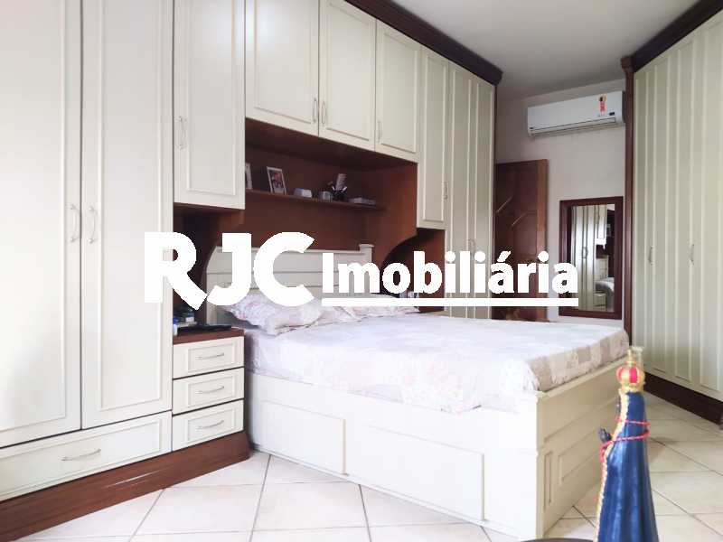 Conheça 13 QUARTO CASAL 2º PISO. do imóvel - Casa de Vila 4 quartos à venda Maracanã, Rio de Janeiro - R$ 1.930.000 - MBCV40070 - 14 13 QUARTO CASAL 2º PISO. - Casa de Vila 4 quartos à venda Maracanã, Rio de Janeiro - R$ 1.930.000 - MBCV40070 - 14