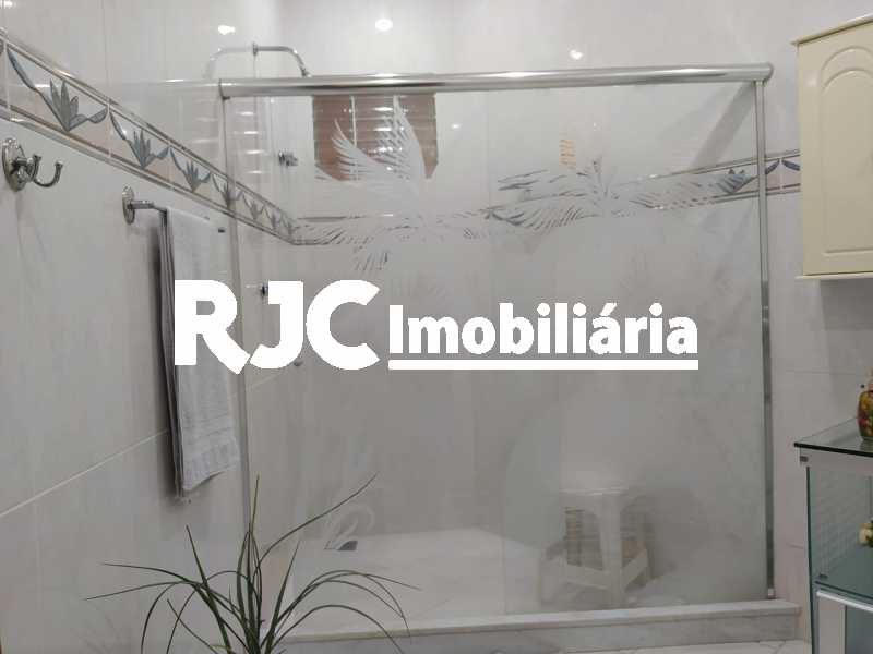 Conheça 15 SUITE CASAL 2ºPISO. do imóvel - Casa de Vila 4 quartos à venda Maracanã, Rio de Janeiro - R$ 1.930.000 - MBCV40070 - 16 15 SUITE CASAL 2ºPISO. - Casa de Vila 4 quartos à venda Maracanã, Rio de Janeiro - R$ 1.930.000 - MBCV40070 - 16