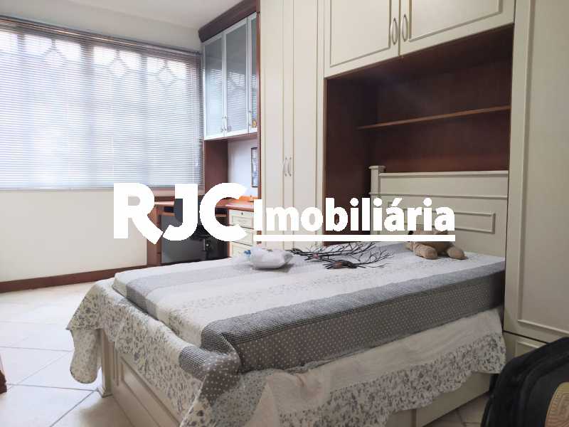 Conheça 16 QUARTO 2 2º PISO. do imóvel - Casa de Vila 4 quartos à venda Maracanã, Rio de Janeiro - R$ 1.930.000 - MBCV40070 - 17 16 QUARTO 2 2º PISO. - Casa de Vila 4 quartos à venda Maracanã, Rio de Janeiro - R$ 1.930.000 - MBCV40070 - 17