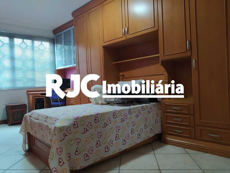 Conheça 17 QUARTO 3 2ºPISO. do imóvel - Casa de Vila 4 quartos à venda Maracanã, Rio de Janeiro - R$ 1.930.000 - MBCV40070 - 18 17 QUARTO 3 2ºPISO. - Casa de Vila 4 quartos à venda Maracanã, Rio de Janeiro - R$ 1.930.000 - MBCV40070 - 18