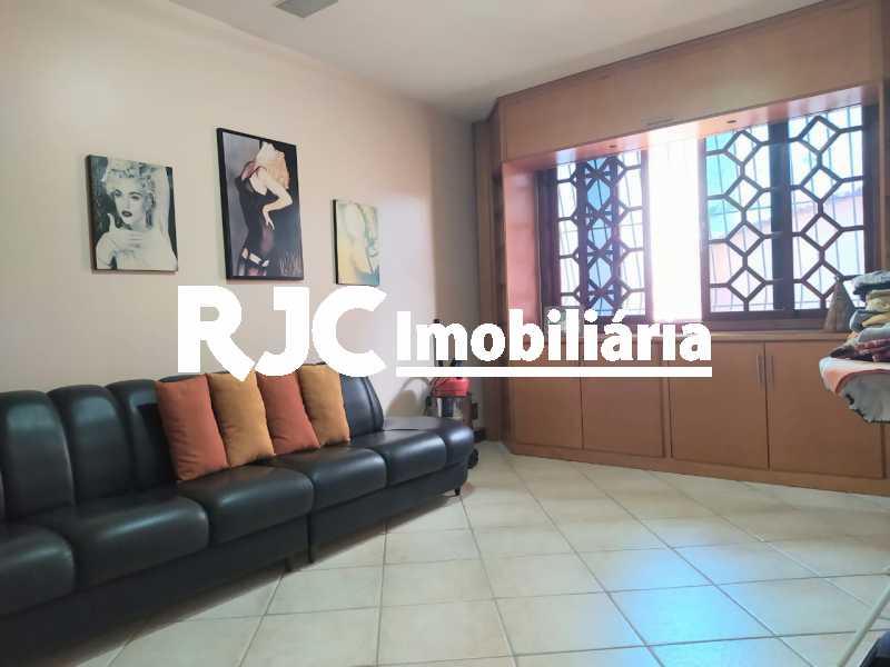 Conheça 18 QUARTO 4 2º PISO. do imóvel - Casa de Vila 4 quartos à venda Maracanã, Rio de Janeiro - R$ 1.930.000 - MBCV40070 - 19 18 QUARTO 4 2º PISO. - Casa de Vila 4 quartos à venda Maracanã, Rio de Janeiro - R$ 1.930.000 - MBCV40070 - 19