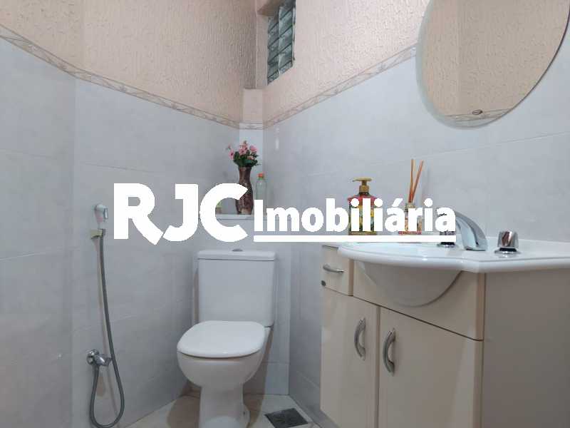 Conheça 20 LAVABO 2º PISO. do imóvel - Casa de Vila 4 quartos à venda Maracanã, Rio de Janeiro - R$ 1.930.000 - MBCV40070 - 21 20 LAVABO 2º PISO. - Casa de Vila 4 quartos à venda Maracanã, Rio de Janeiro - R$ 1.930.000 - MBCV40070 - 21