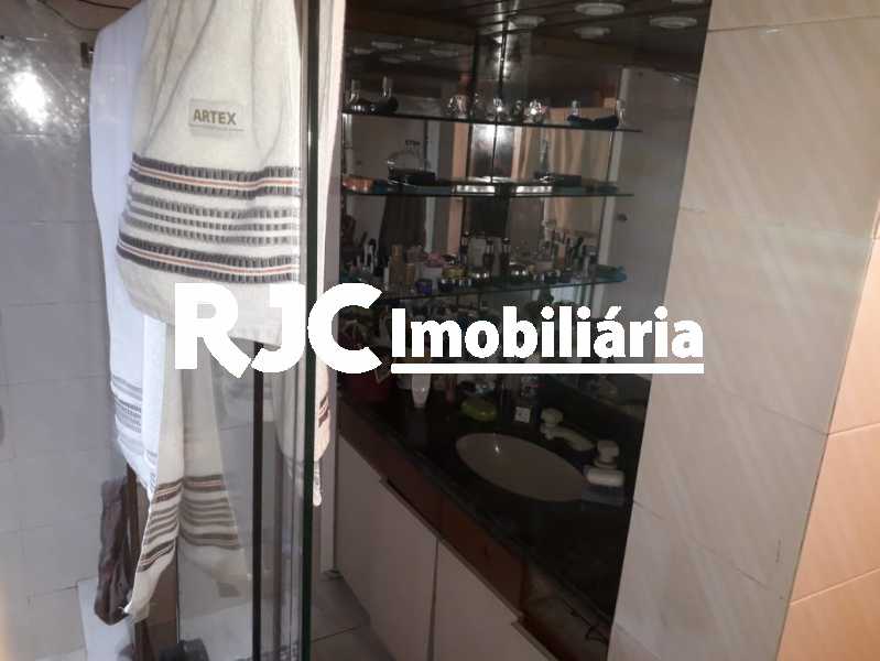 Conheça 20 do imóvel - Casa em Condomínio à venda Avenida Lúcio Costa,Barra da Tijuca, Rio de Janeiro - R$ 2.700.000 - MBCN50006 - 21 20 - Casa em Condomínio à venda Avenida Lúcio Costa,Barra da Tijuca, Rio de Janeiro - R$ 2.700.000 - MBCN50006 - 21