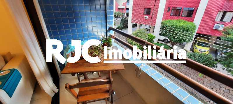 Conheça 1 Varanda do imóvel - Apartamento à venda Estrada Pau-Ferro,Pechincha, Rio de Janeiro - R$ 400.000 - MBAP33567 - 1 1 Varanda - Apartamento à venda Estrada Pau-Ferro,Pechincha, Rio de Janeiro - R$ 400.000 - MBAP33567 - 1