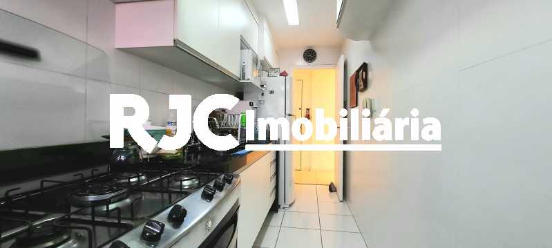 16  Cozinha - Apartamento à venda Estrada Pau-Ferro,Pechincha, Rio de Janeiro - R$ 400.000 - MBAP33567 - 16