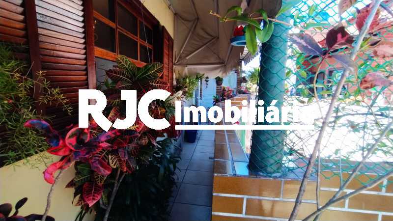 Conheça 3. do imóvel - Cobertura à venda Rua São Cristóvão,São Cristóvão, Rio de Janeiro - R$ 700.000 - MBCO20186 - 4 3. - Cobertura à venda Rua São Cristóvão,São Cristóvão, Rio de Janeiro - R$ 700.000 - MBCO20186 - 4