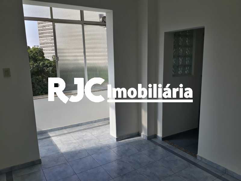 Conheça 02 do imóvel - Apartamento à venda Avenida Mem de Sá,Centro, Rio de Janeiro - R$ 250.000 - MBAP11040 - 4 02 - Apartamento à venda Avenida Mem de Sá,Centro, Rio de Janeiro - R$ 250.000 - MBAP11040 - 4