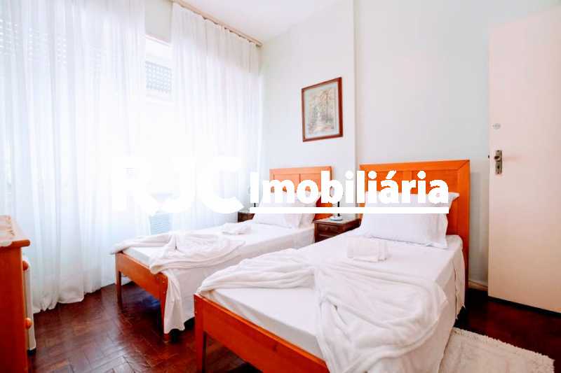 8 - Apartamento à venda Rua General Ribeiro da Costa,Leme, Rio de Janeiro - R$ 949.900 - MBAP33766 - 9