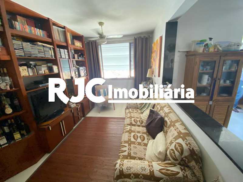 2. - Apartamento à venda Rua do Bispo,Rio Comprido, Rio de Janeiro - R$ 270.000 - MBAP11097 - 3