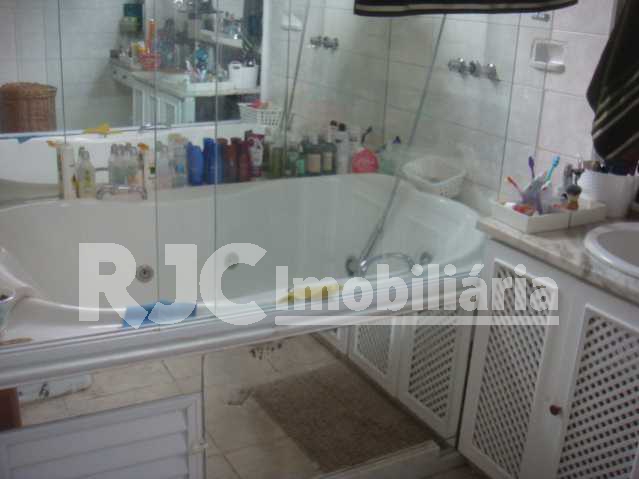 Banheiro suíte master 2 - Casa em Condomínio 6 quartos à venda Recreio dos Bandeirantes, Rio de Janeiro - R$ 5.000.000 - MBCN60001 - 24