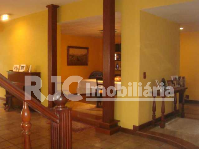 Conheça Circulação 1 piso do imóvel - Casa em Condomínio 6 quartos à venda Recreio dos Bandeirantes, Rio de Janeiro - R$ 5.000.000 - MBCN60001 - 14 Circulação 1 piso - Casa em Condomínio 6 quartos à venda Recreio dos Bandeirantes, Rio de Janeiro - R$ 5.000.000 - MBCN60001 - 14