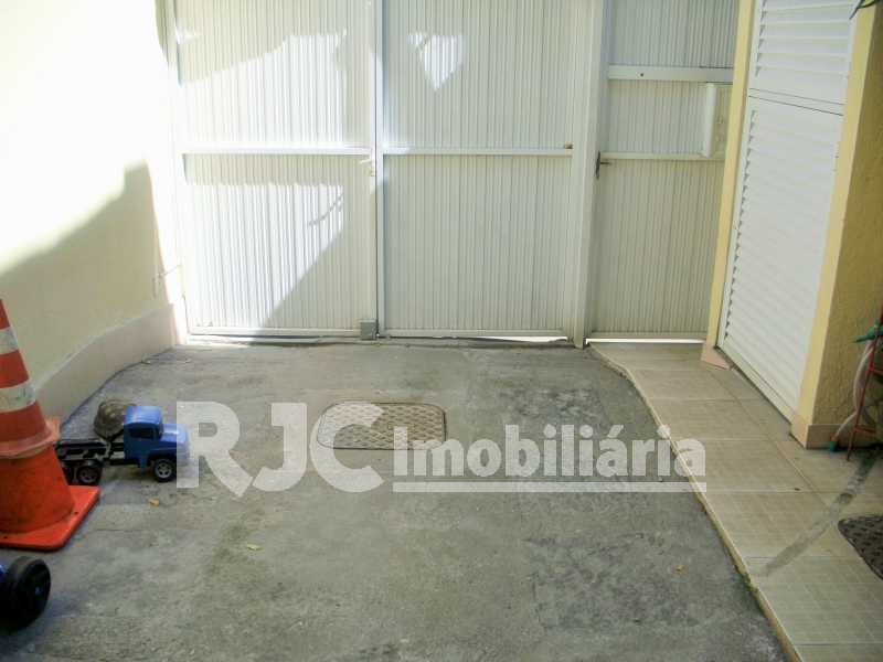 Conheça 7.1 Garagem do imóvel - Casa 3 quartos à venda Tijuca, Rio de Janeiro - R$ 899.000 - MBCA30069 - 19 7.1 Garagem - Casa 3 quartos à venda Tijuca, Rio de Janeiro - R$ 899.000 - MBCA30069 - 19