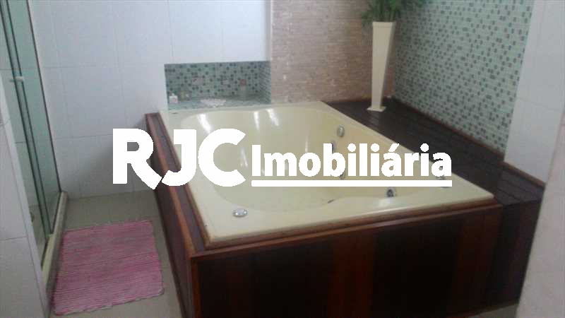Conheça P_20160930_142451 do imóvel - Casa de Vila 4 quartos à venda Grajaú, Rio de Janeiro - R$ 750.000 - MBCV40020 - 15 P_20160930_142451 - Casa de Vila 4 quartos à venda Grajaú, Rio de Janeiro - R$ 750.000 - MBCV40020 - 15