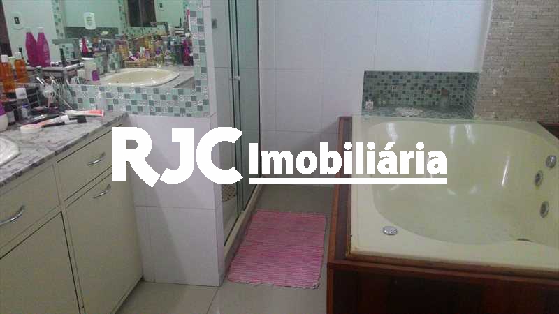 Conheça P_20160930_142554 do imóvel - Casa de Vila 4 quartos à venda Grajaú, Rio de Janeiro - R$ 750.000 - MBCV40020 - 17 P_20160930_142554 - Casa de Vila 4 quartos à venda Grajaú, Rio de Janeiro - R$ 750.000 - MBCV40020 - 17