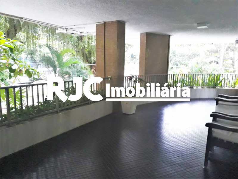 Conheça FOTO 27 do imóvel - Apartamento 4 quartos à venda Leblon, Rio de Janeiro - R$ 2.000.000 - MBAP40356 - 28 FOTO 27 - Apartamento 4 quartos à venda Leblon, Rio de Janeiro - R$ 2.000.000 - MBAP40356 - 28