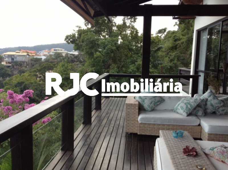Conheça IMG-20190124-WA0016 do imóvel - Casa em Condomínio 4 quartos à venda Charitas, Niterói - R$ 2.780.000 - MBCN40013 - 8 IMG-20190124-WA0016 - Casa em Condomínio 4 quartos à venda Charitas, Niterói - R$ 2.780.000 - MBCN40013 - 8