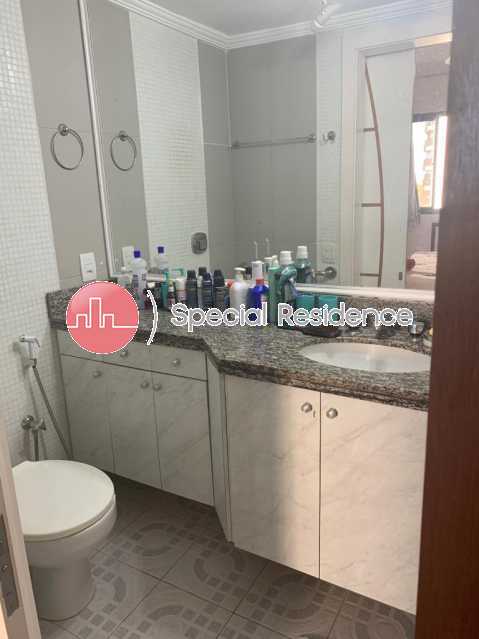 Conheça WhatsApp Image 2021-04-18 at 1 do imóvel - Apartamento 2 quartos para alugar Barra da Tijuca, Rio de Janeiro - R$ 2.350 - LOC201597 - 14 WhatsApp Image 2021-04-18 at 1 - Apartamento 2 quartos para alugar Barra da Tijuca, Rio de Janeiro - R$ 2.350 - LOC201597 - 14