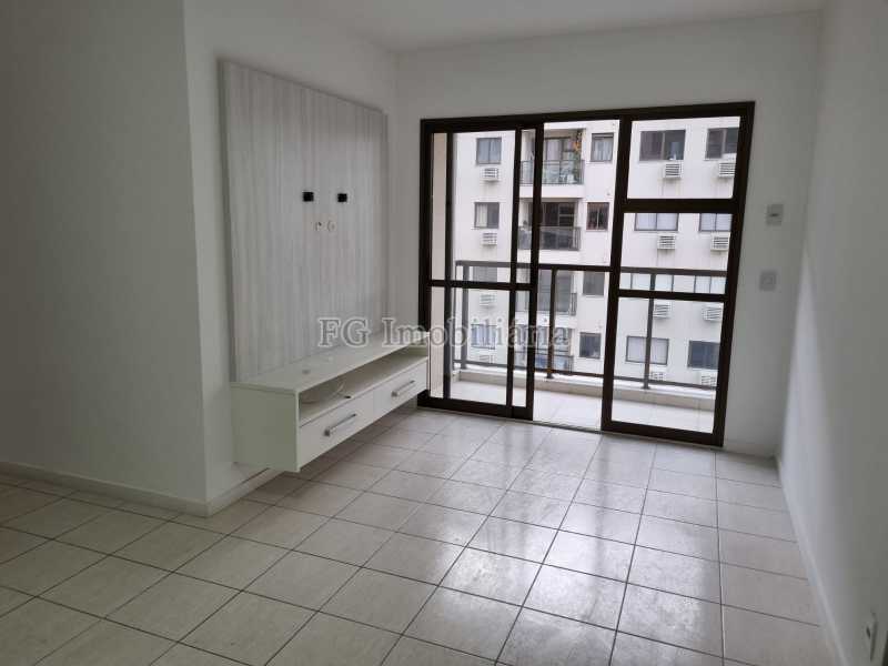 Apartamento à venda com 2 quartos, 65m² - Foto 3